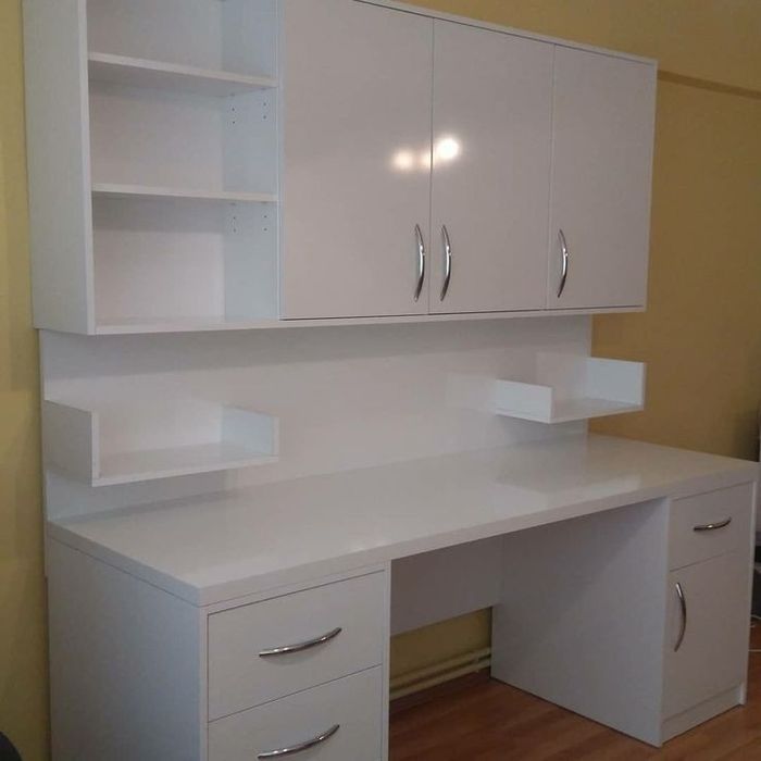 Ofisniy kuhinniy mebella