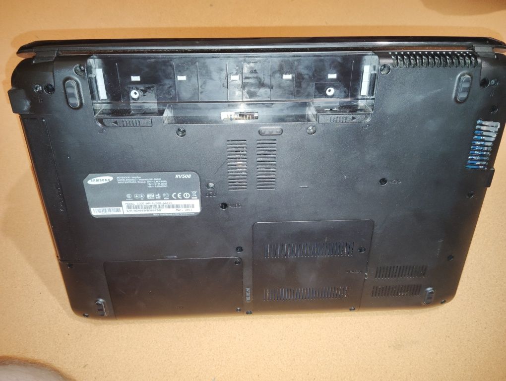 Vând laptop Samsung Rv 508