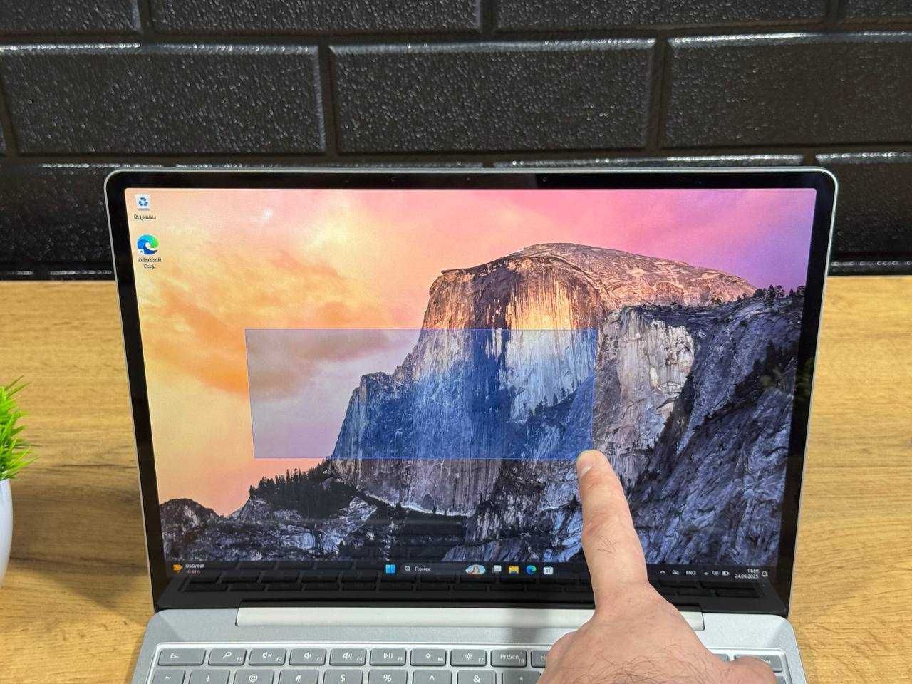 Surface Laptop GO / i5-1035G1/ 16Gb / 256Gb / Сенсорный *TouchID