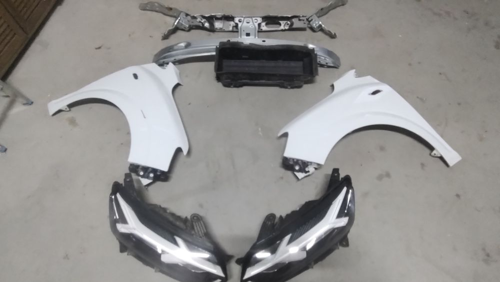 Bara fata, faruri , aripi, trager, ochelari faruri , volet Logan 3