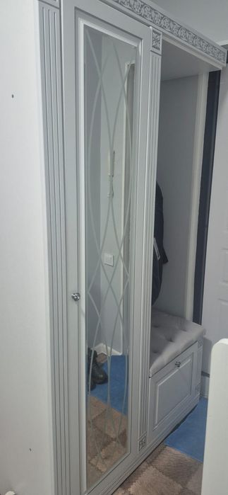 Продам прихожку почти новая