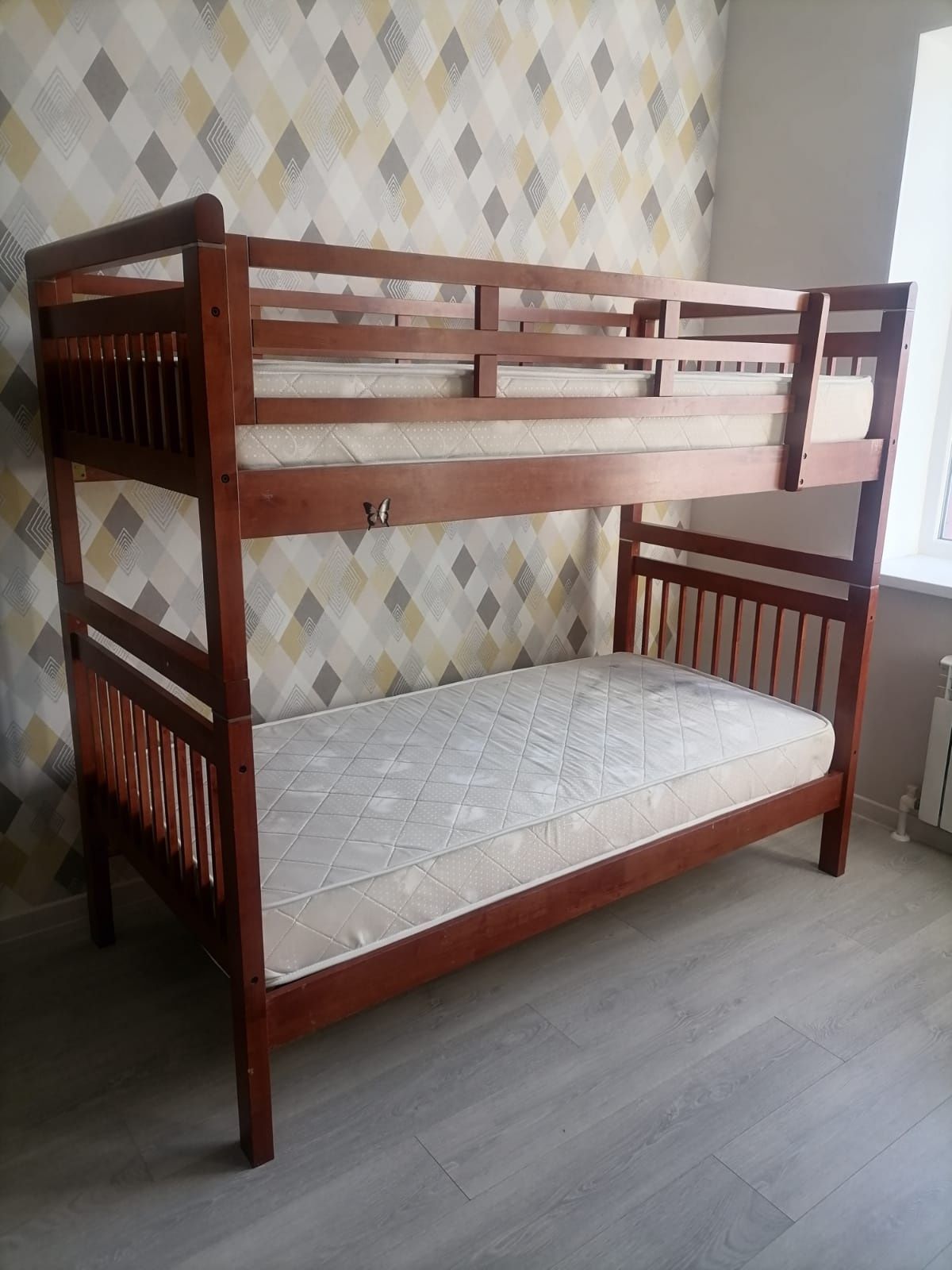 Продам двухярусную кровать