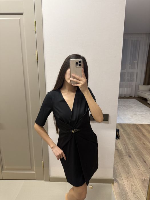 Платье Gucci, в хорошем состоянии.