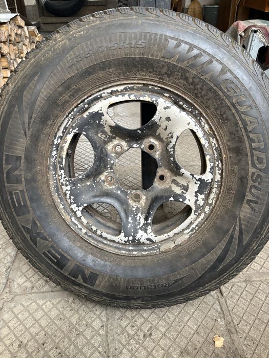Джанти с гуми 235/75/15 за витара