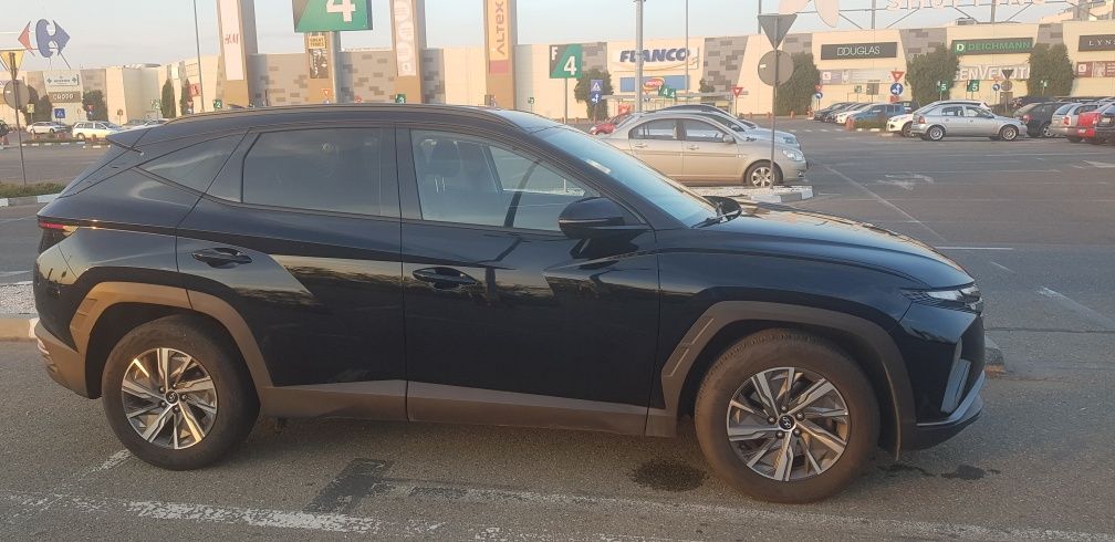 Hyundai Tucson NX4 2021, benzina, manuala, 98000 km, stare foarte buna
