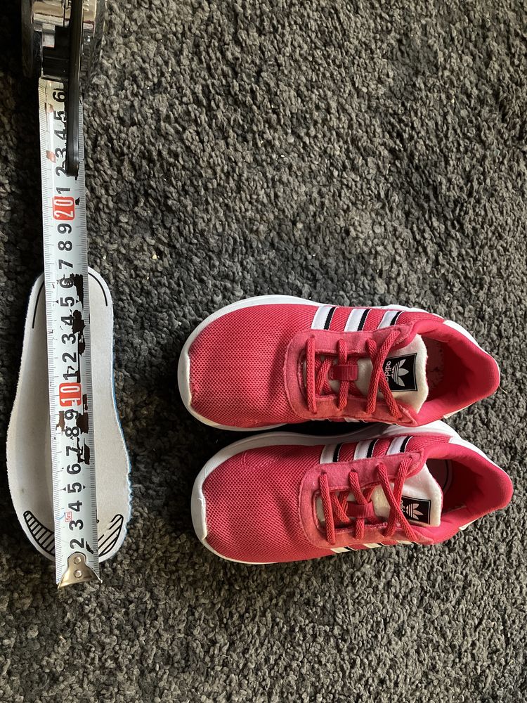 Бебешки Детски маратонки adidas 26 16,5см