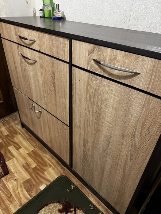 Продам обувница в хорошем состоянии