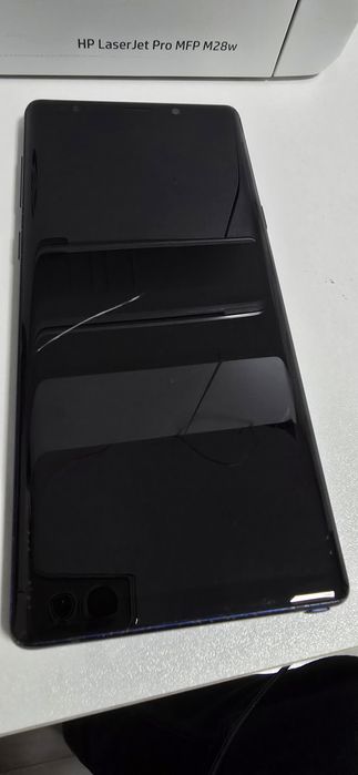 Samsung Note9 funcțional o fisura pe ecran