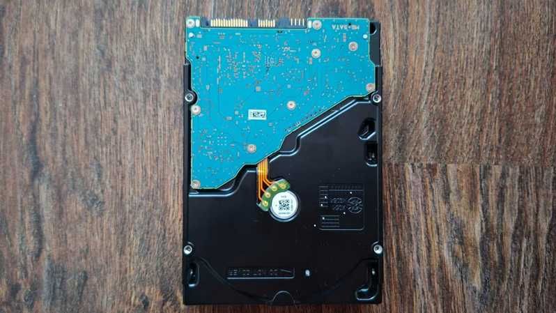 Продавам 8TB Toshiba HDD 3,5" в перфектно състояние и само на 551 дни