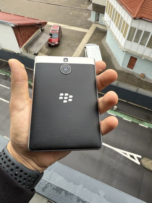 Telefon Blackberry Pasport Silver Edition
