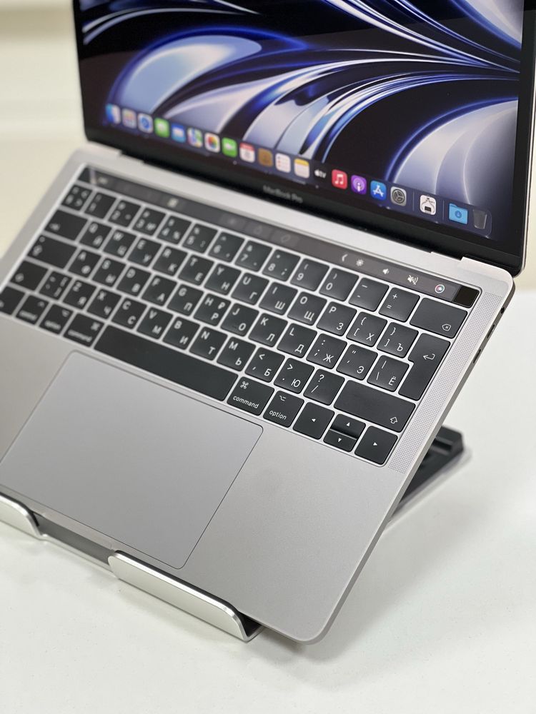 MacBook Pro 2017 Touchbar | intel core i5 | ОЗУ 8Gb | SSD 250Gb
