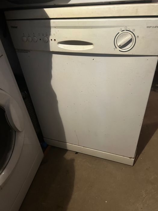 Продавам миялна машина Haier