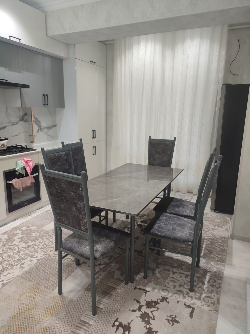 Ijaraga beriladi .Barcha qulayliklarga ega 94kv 3 xonali yangi kvartir