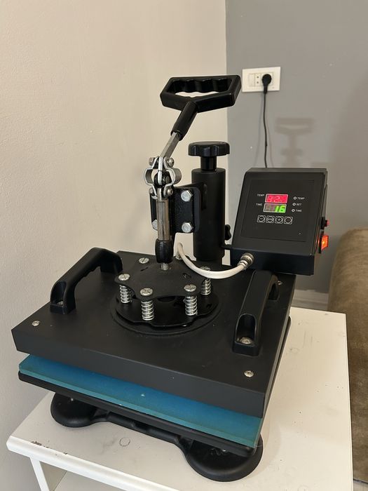 Vând presă termică personalizare