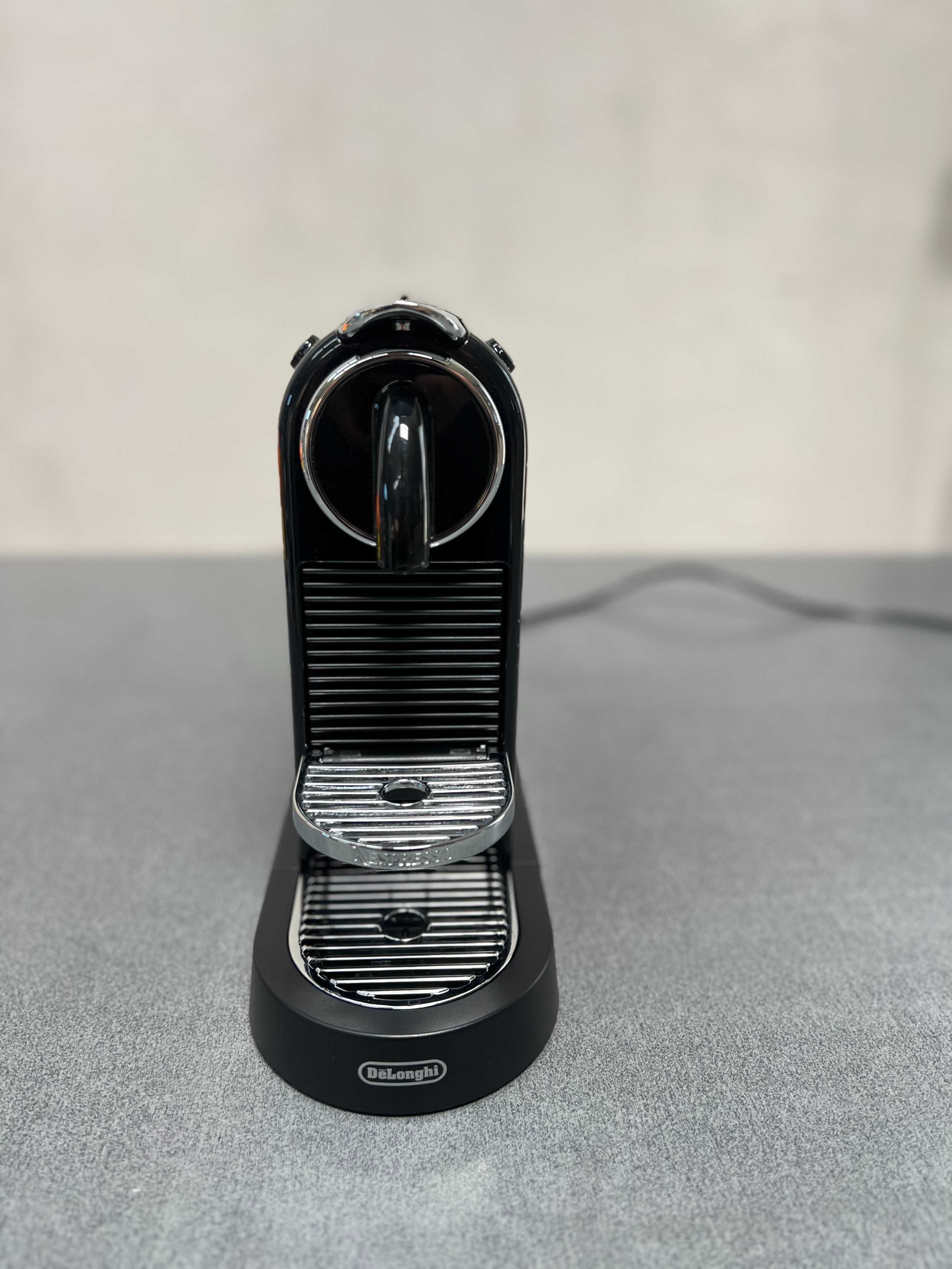 Кафемашина с капсули DeLonghi Nespresso Citiz EN 167.B