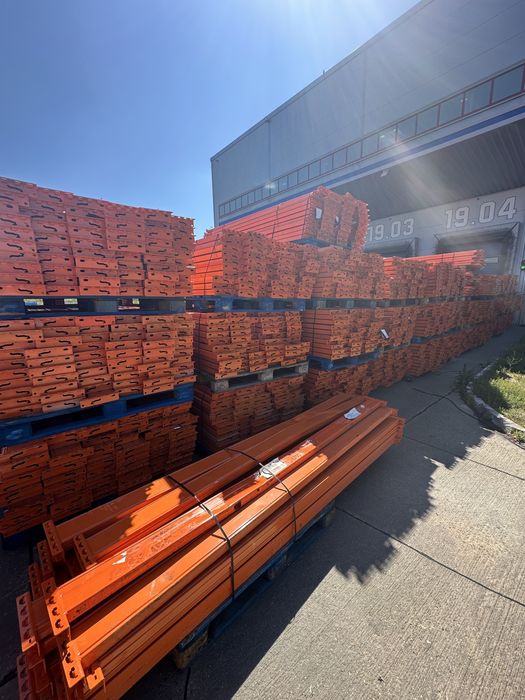 Rafturi metalice de vanzare in stoc 30000 locuri de paleti