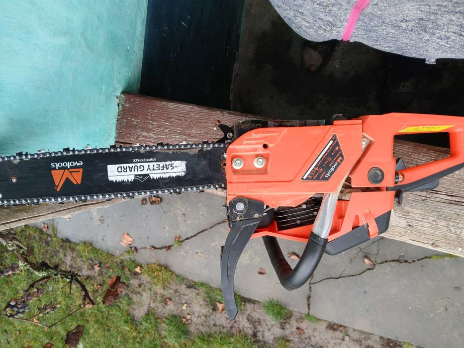 Vând drujbă Evotools