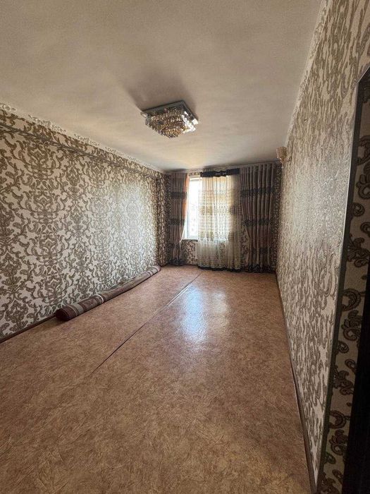 Sogdiana Femiliy park ro'parasida 3 xonali uy sotiladi