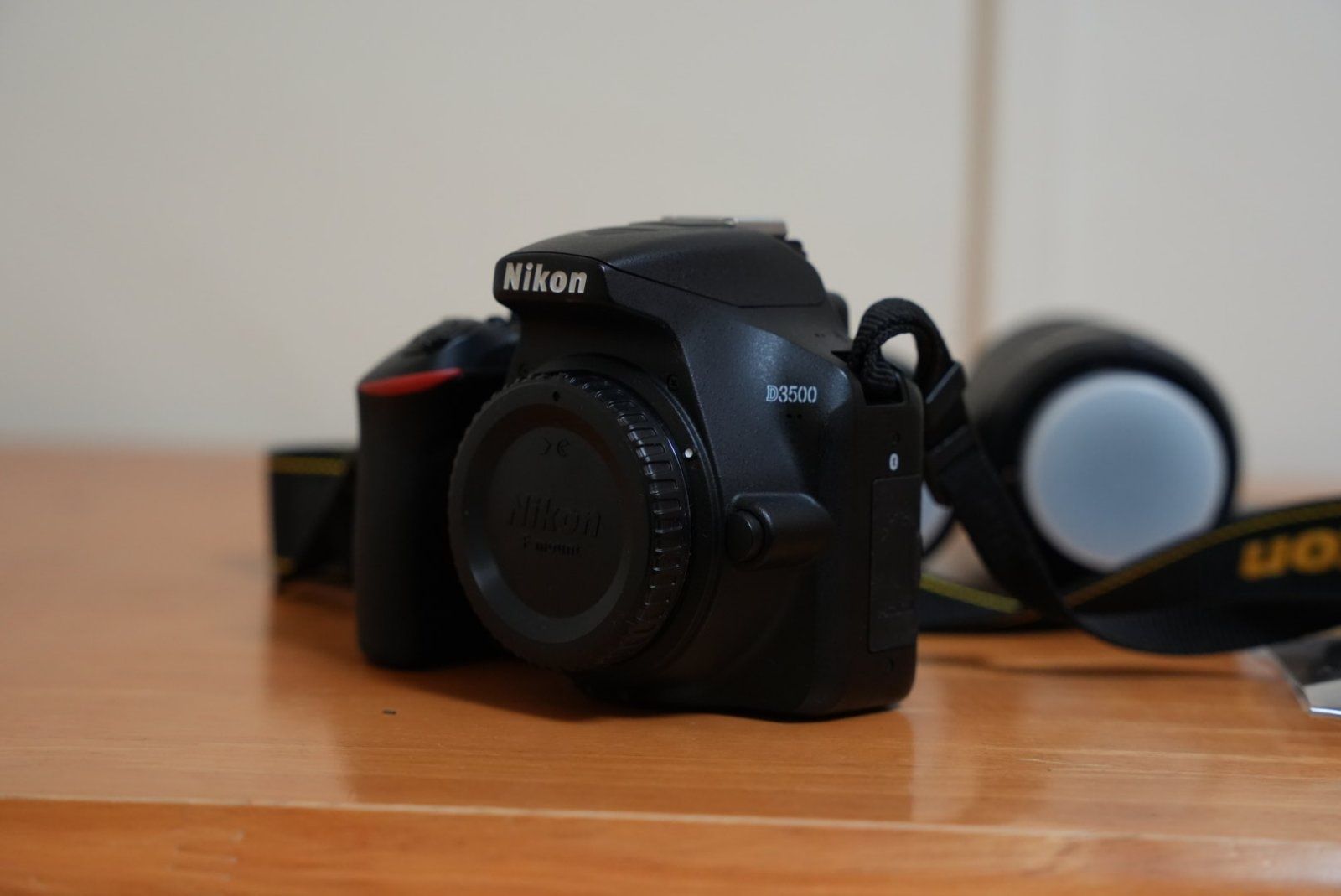 Фотоапарат Nikon D3500 с два обектива