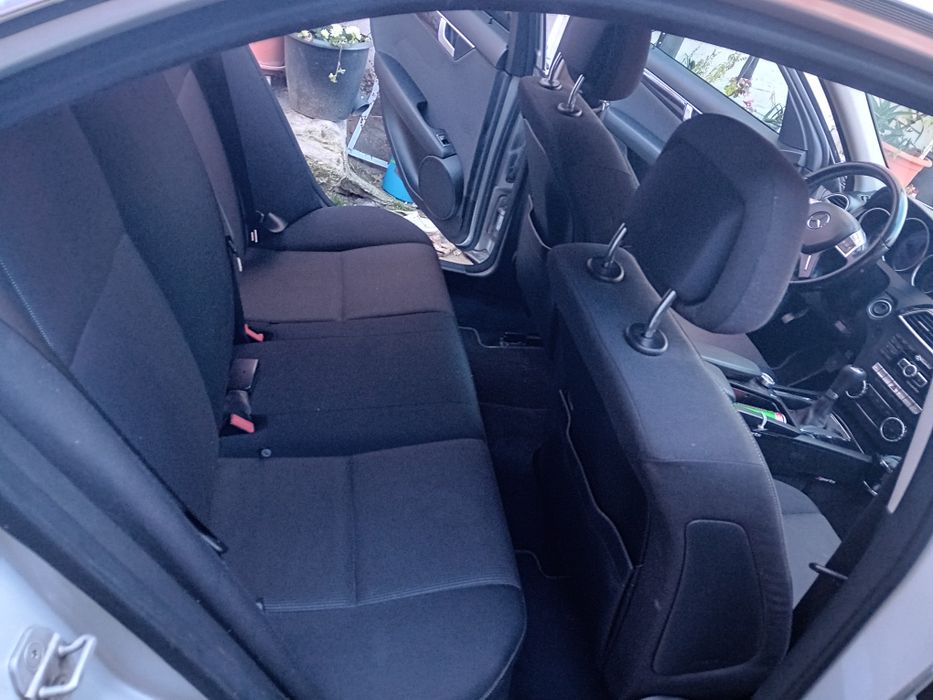 Vând Mercedes Benz 2012