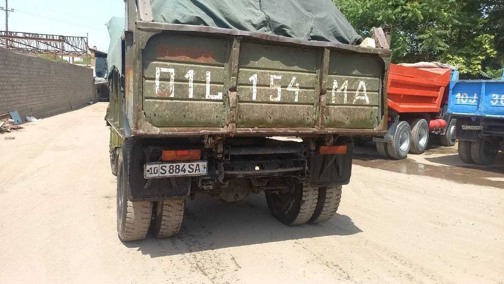 Zil sotiladi srochno