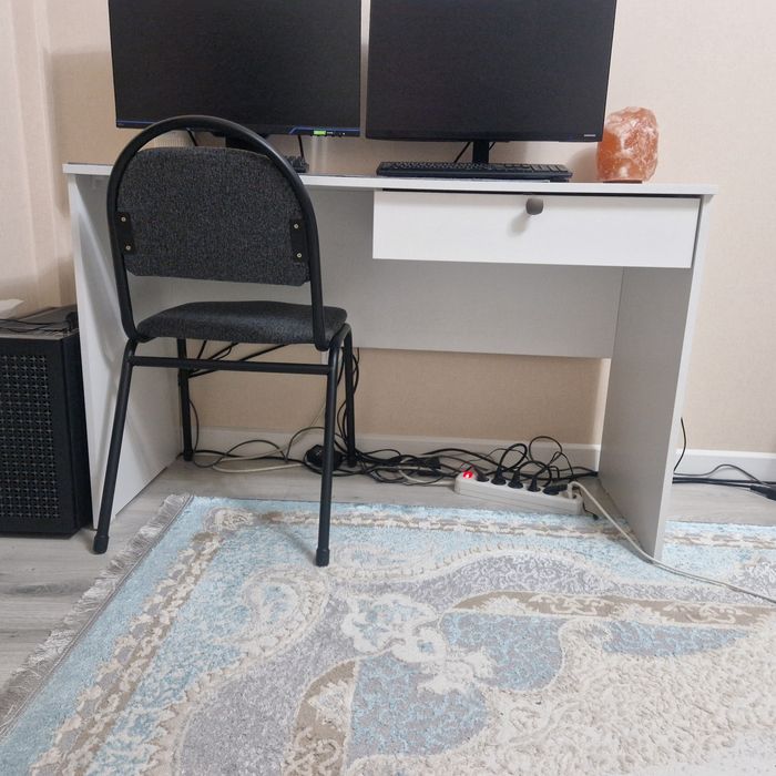 Продам б/у письменный стол