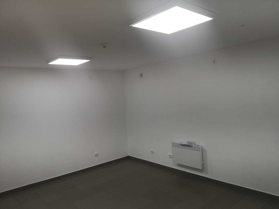 Inchiriez  hala/depozit 425mp Craiova zona FORD
