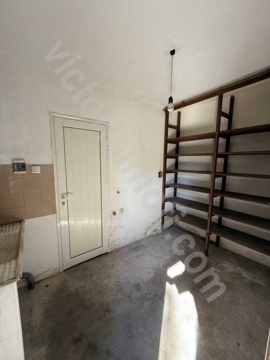 Продава се Четиристаен апартамент в Велико Търново, Център - 175 кв.м за 972 €/кв.м - Снимка #2