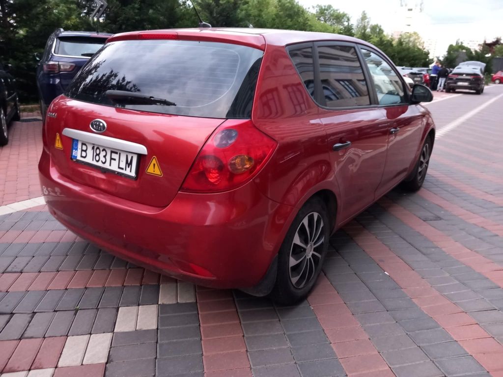 Vând KIA Ceed 2009, benzină +GPL, mașina stare foarte bună acte la zi