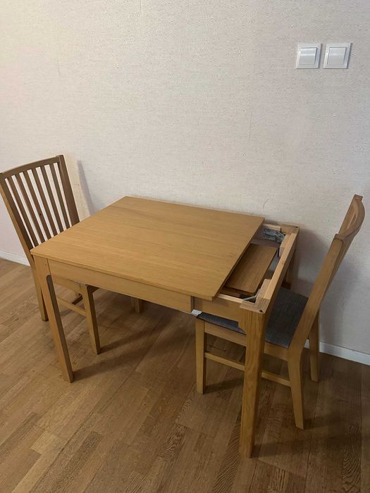 Masa de lemn extensibila+2 scaune