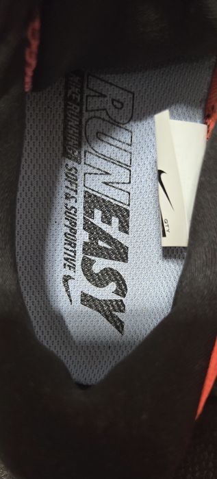 Маратонки Nike 39