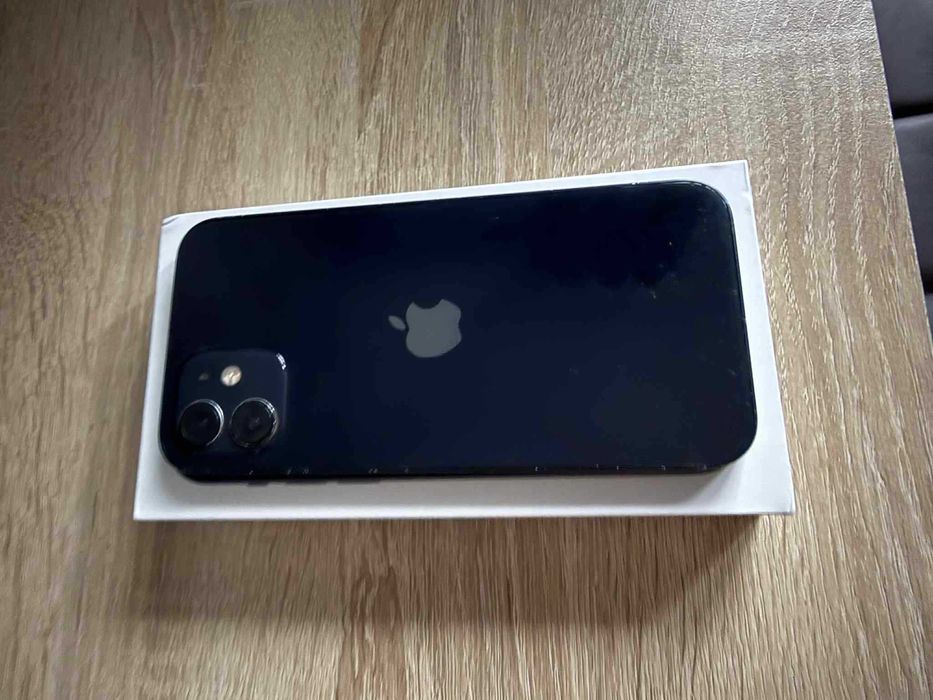 Iphone 12 64 GB Черен