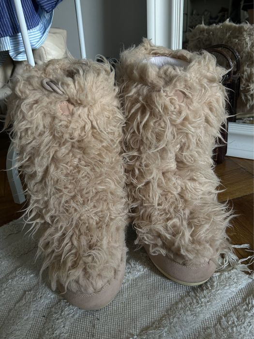 Icon Yeti pale-pink faux-fur boots
