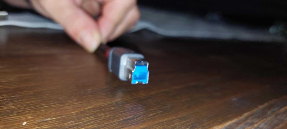Продавам USB 3.2 кабел към TYPE C! Чисто нов!