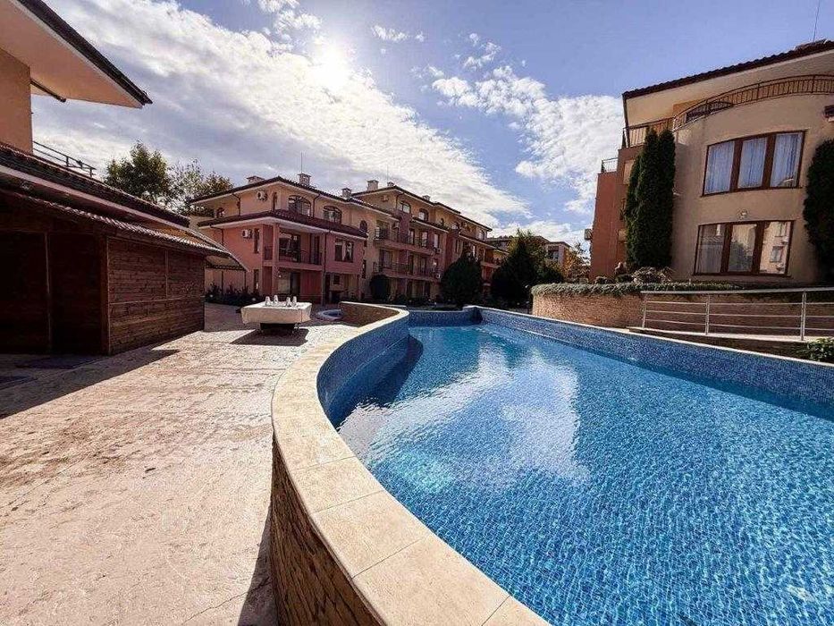 Продава се Едностаен апартамент в Свети Влас - 37 кв.м за 1622 €/кв.м - Снимка #2