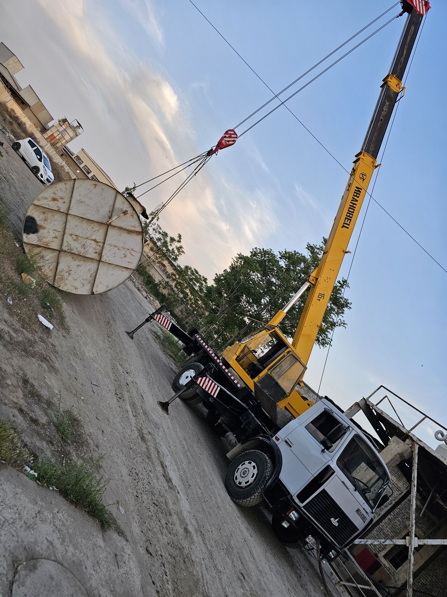 Автокран ивановец 16т 18м 2001год