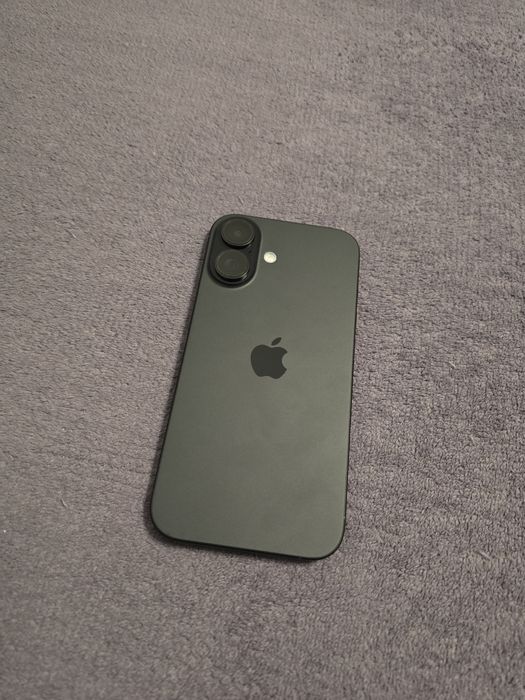 Vand/schimb iphone 16 Nou/128 gb