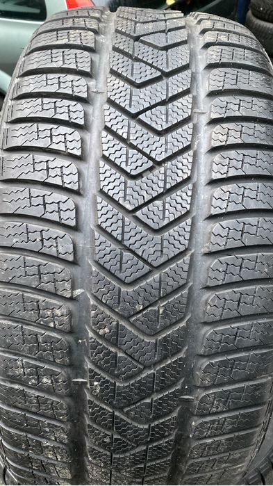 315/30/21 spate 275/35/21 fata. Rulate 500 km  dot 2021