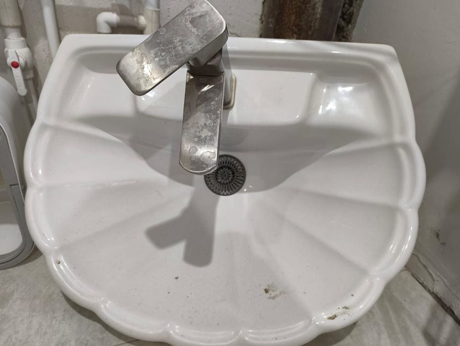 Раковина с подставкой