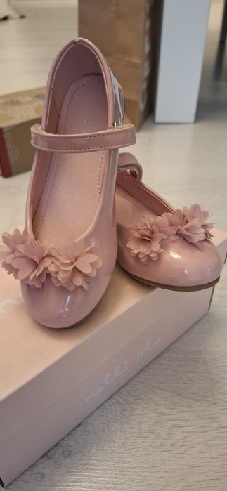 Pantofi de lac marimea 28