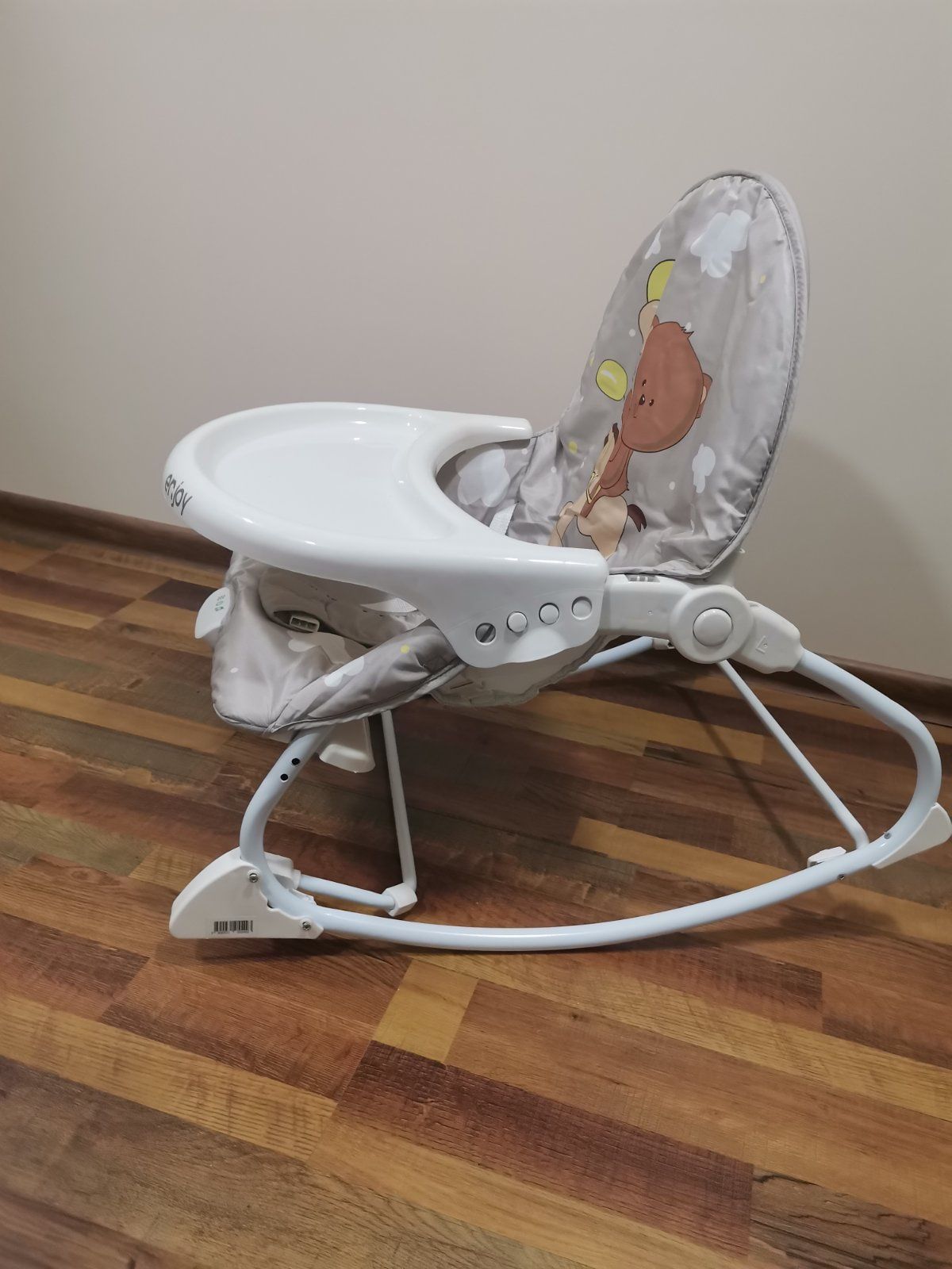 Музикален шезлонг за бебе Chipolino Enjoy