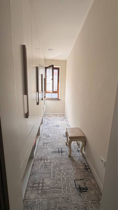 Просторный дом с дизайнерской отделкой