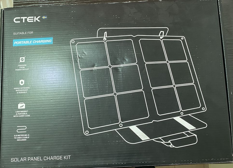 Vand pachet incarcare inteligenta CTEK -baterie+husa/panou solar/cablu