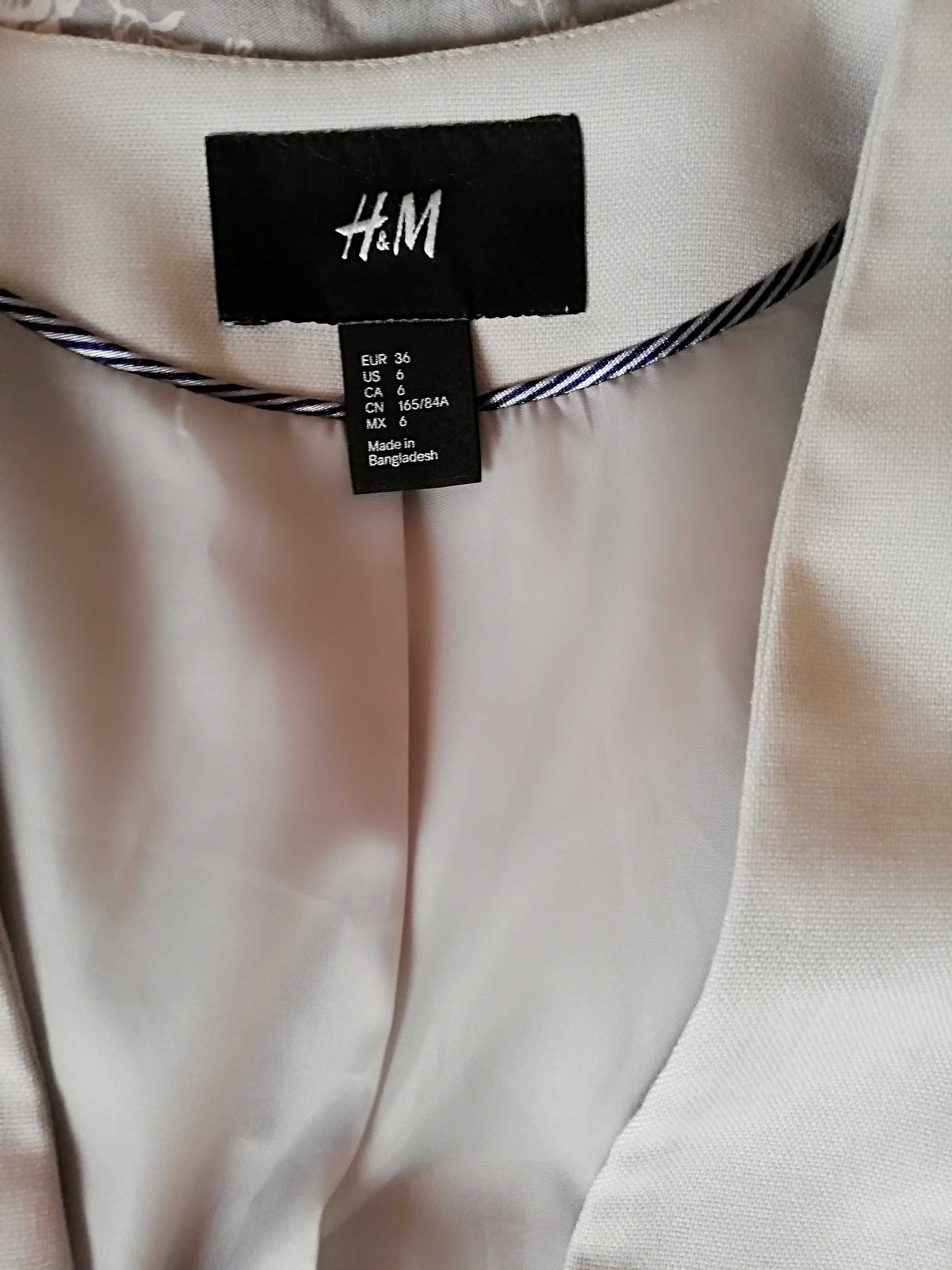 Дамски елеганти сака H&M.