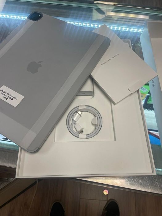 Ipad pro 12.9 m2 Wi-Fi + Sim kartali