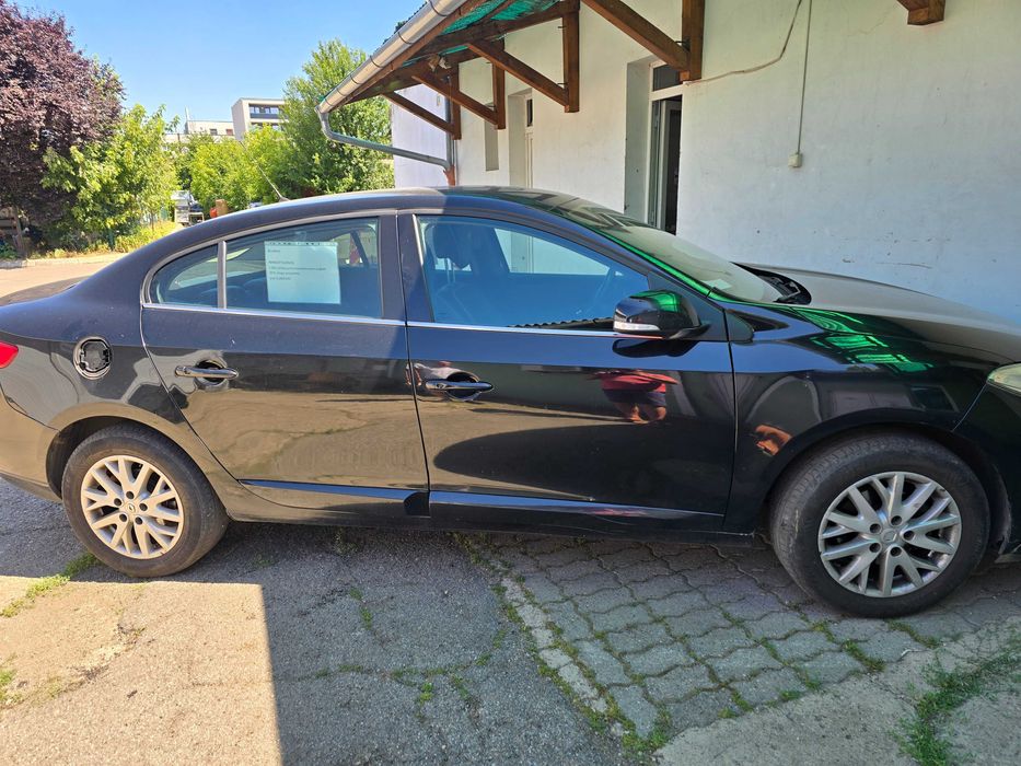 Se vinde un RENAULT FLUENCE 1.5dCi, 2015,în stare bună, 3000EUR, neg..