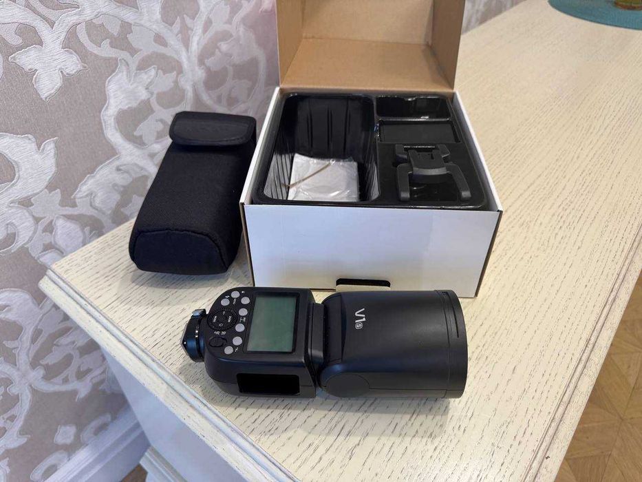 Вспышка Godox V1 Flash для Sony