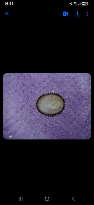 Brosa vintage cu camee