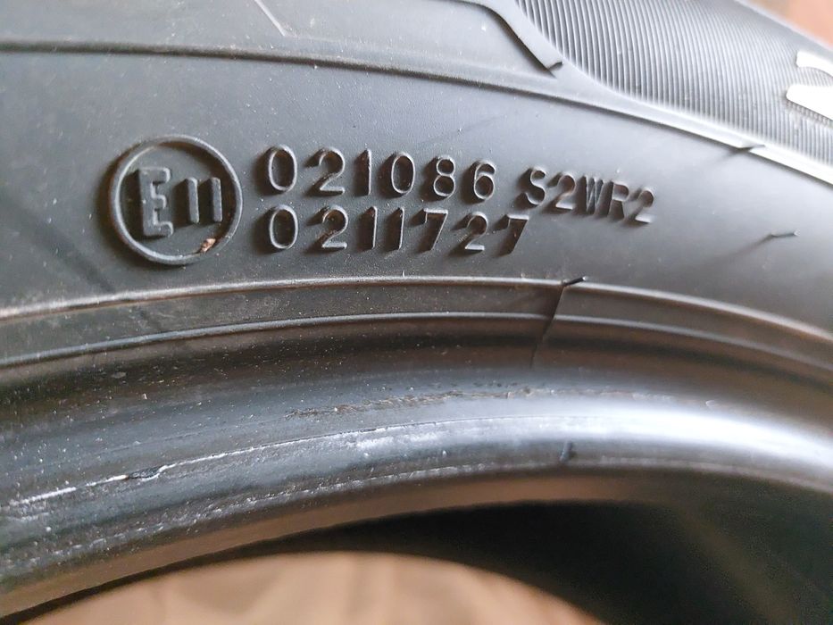 Anvelope vara Gooyear Efficient Grip 225 55 R19 set