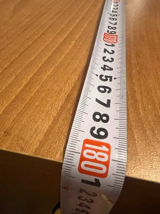 Шкаф с Врати и Заключване – Идеален за Офис или Дом 180/120/35